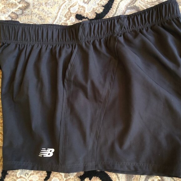 New Balance Activewear Athletic Polyester Running Shorts Black Size M - Picture 1 of 4